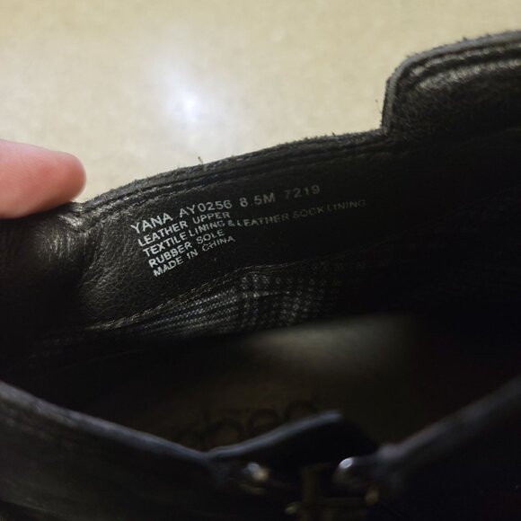 Abeo Yana Black Leather Ankle Booties Size 8.5 - Picture 11 of 11